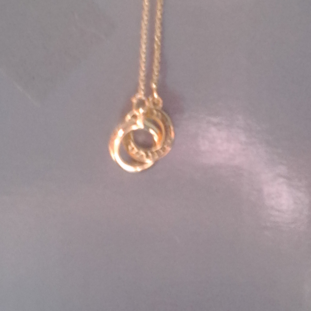 ABS 2 interlocking circles gold necklace. - Picture 3 of 7